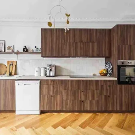 Design In Le Marais شقة *