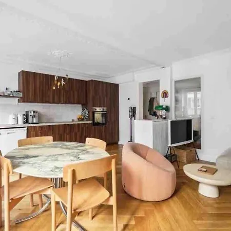 Appartamento Design In Le Marais Parigi