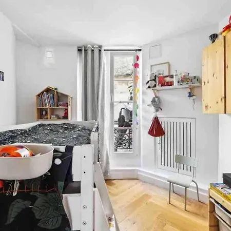 Design In Le Marais Apartman